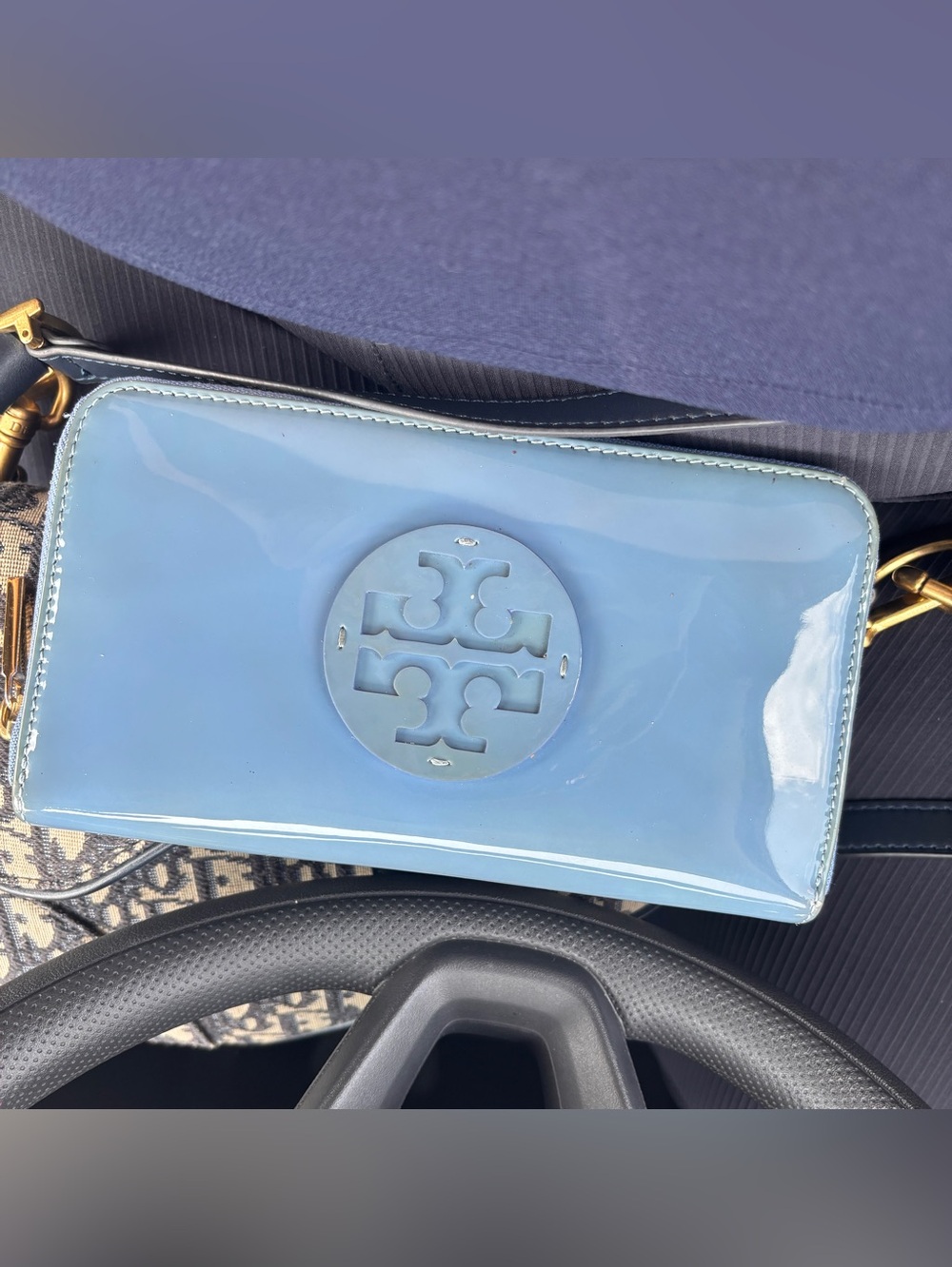 Tory Burch Glossy Patent Leather Zip Wallet - Light Blue - Great Condition - Picture 3 of 7